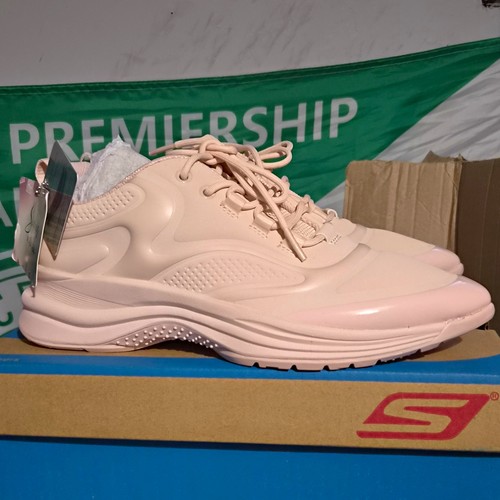 Pink ladies sketchers size - pink,