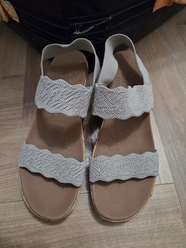 Sketchers wedge sandals