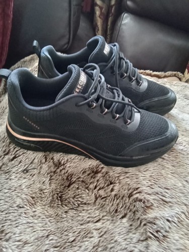 Sketcher trainers worn twice - trainers,