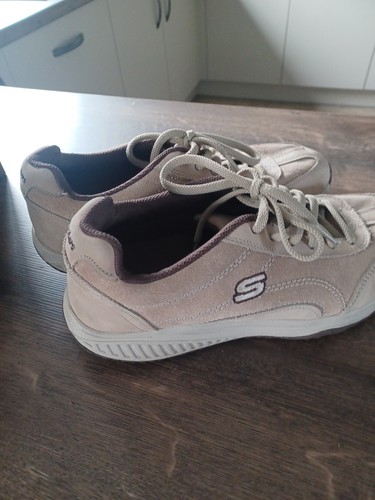 Skechers size shape ups - size, 7