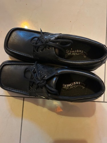 Sketchers platform black